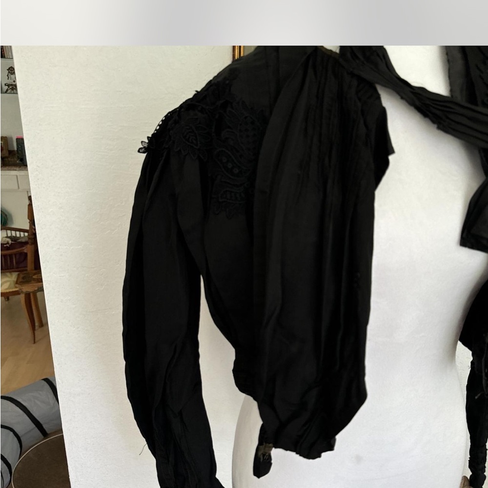 Antique Edwardian Black Cropped Jacket - image 8